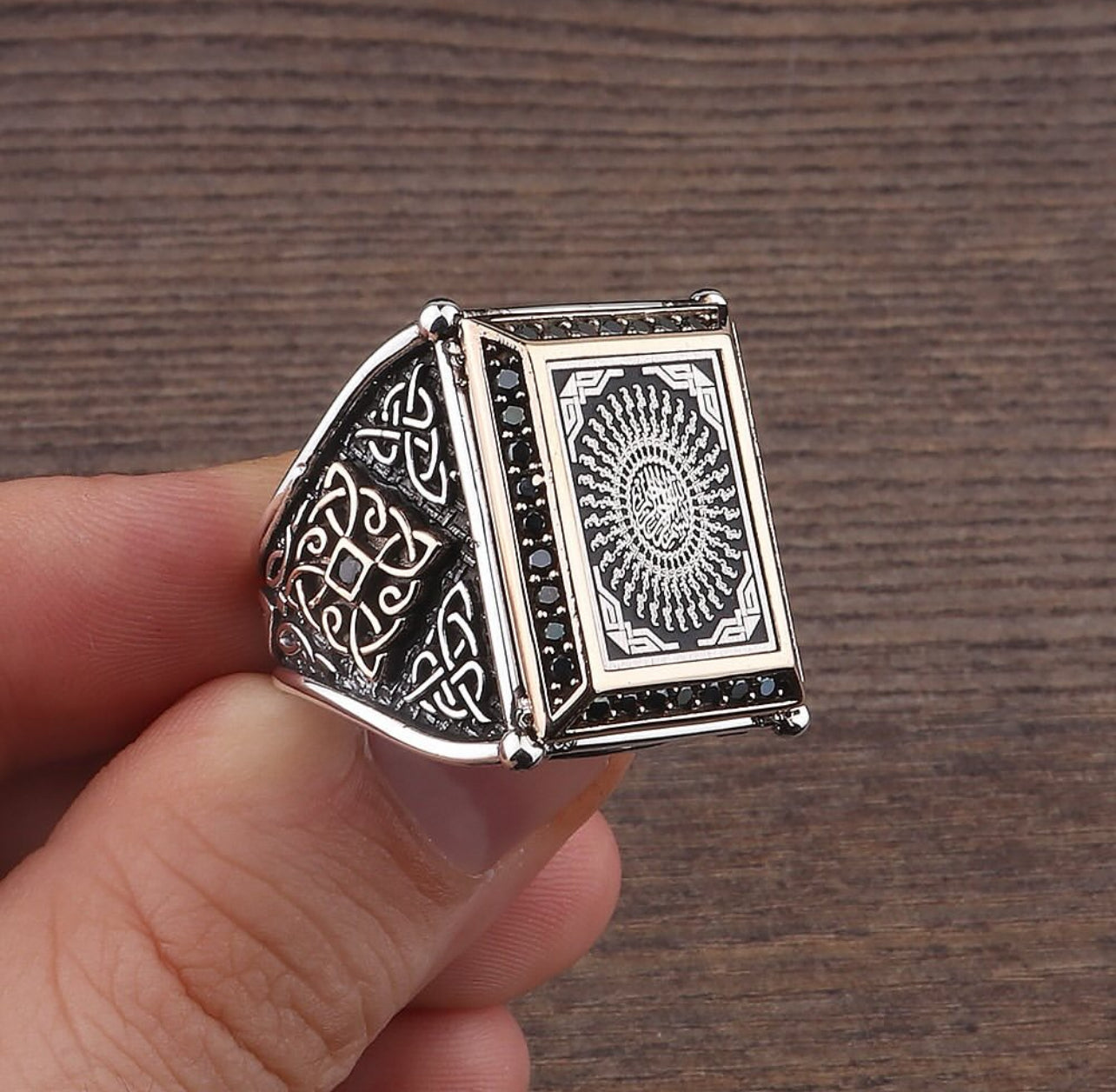 35 Besmele İşlemeli Mikro Taşlı Gümüş Yüzük