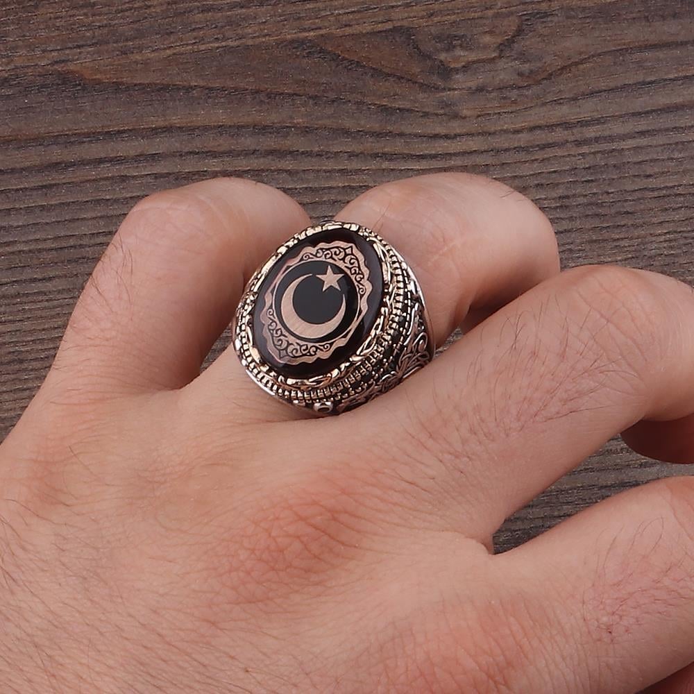 Ay Yıldız İşlemeli Kehribar Taşlı Gümüş Yüzük